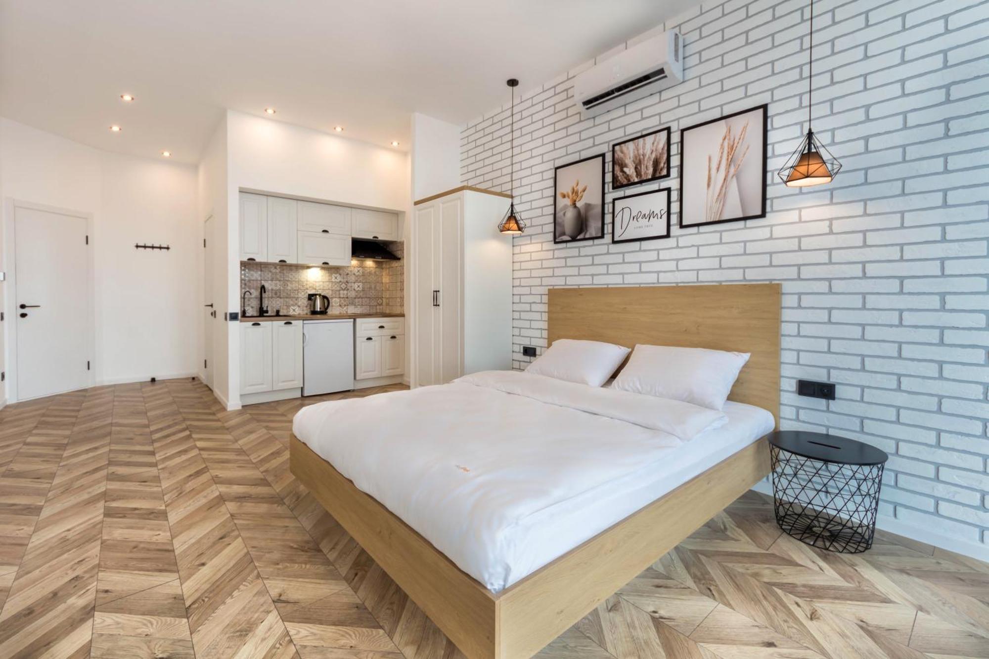 Design Apartments With Panoramic View Kyiv Exterior photo